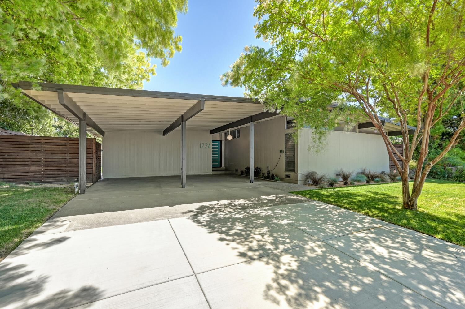 Property Photo: 1224 McClaren Drive CA 95608