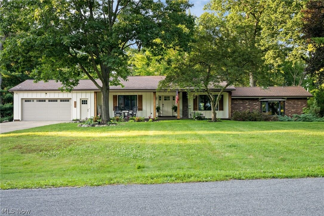 Property Photo: 2391 Lyndon Drive OH 44685