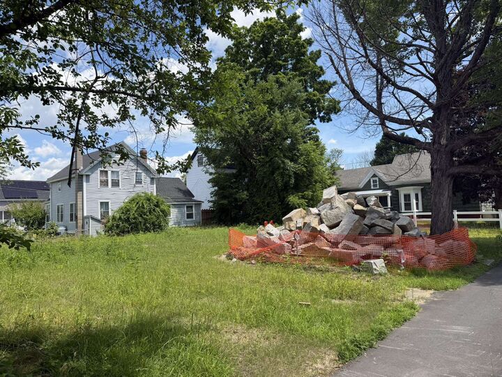 Property Photo: 18-22 Elliot Street NH 03431