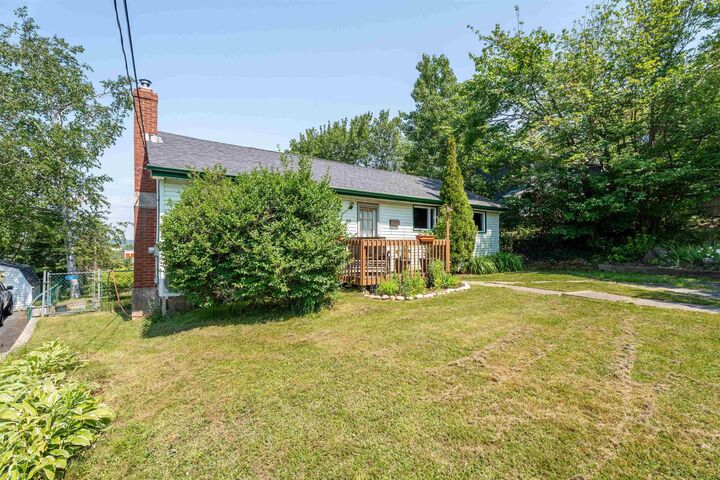 Property Photo: 13 Fernhill Drive NS B3A 4K1