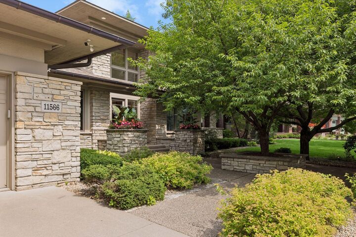 Property Photo:  11566 Cedar Pass  MN 55305 