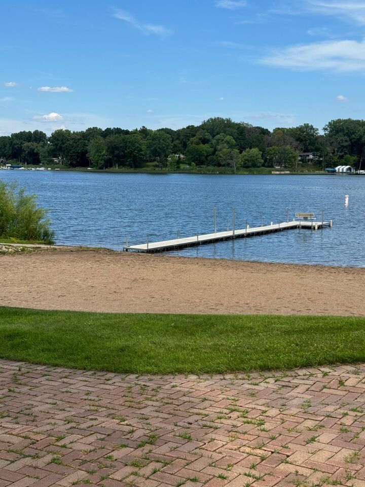 Property Photo:  404 Highland Drive  MN 55317 