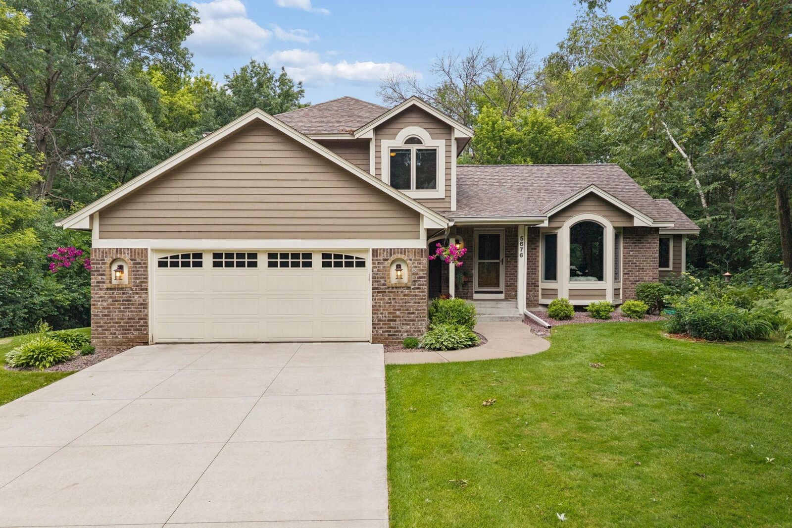 Property Photo:  5676 Nelmark Avenue NE  MN 55376 