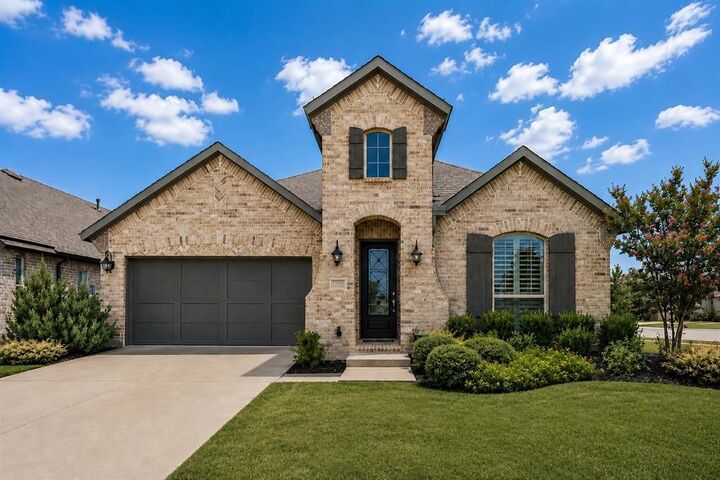 Property Photo: 1200 Long Meadow Drive TX 76227