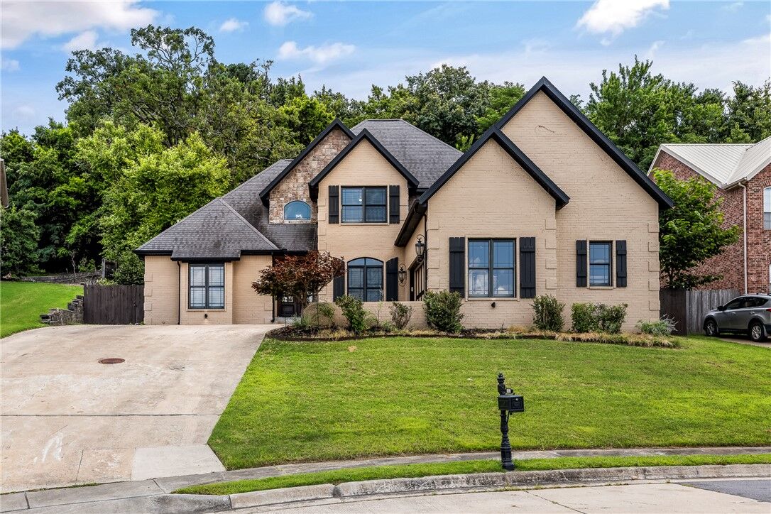 Property Photo:  1172 N Thoreau Lane  AR 72701 