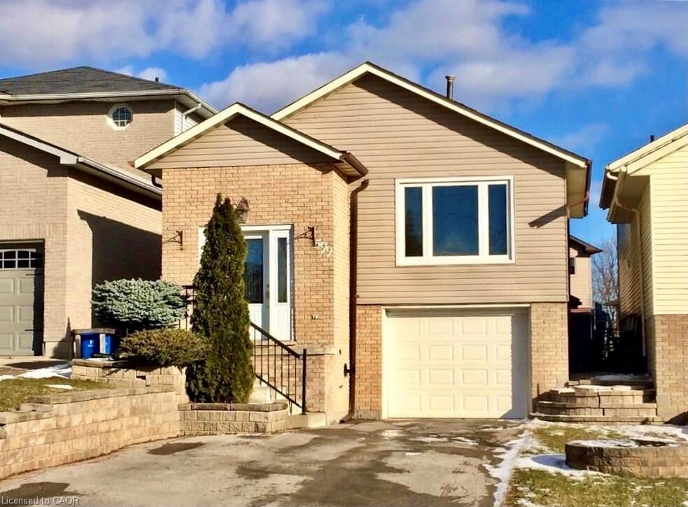 Property Photo:  599 Upper Horning Road Main/Upper  ON L9C 7P8 