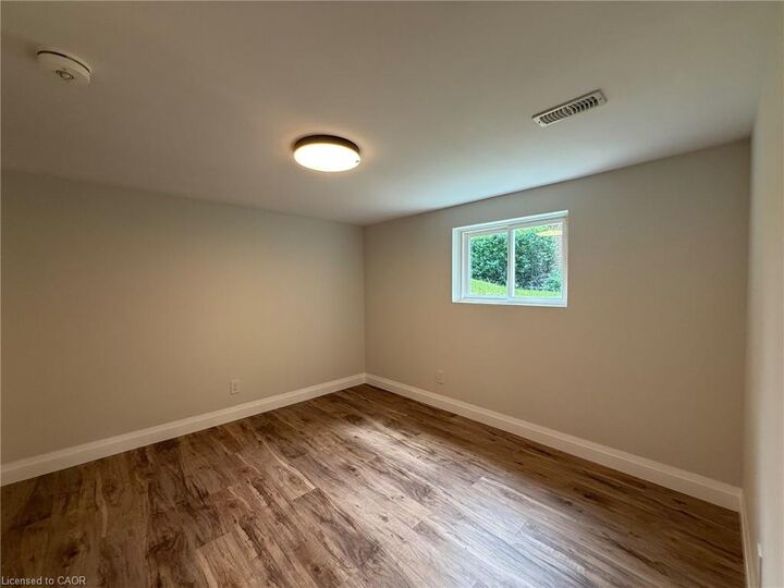 Property Photo:  115 Speedvale Avenue W  ON N1H 1K1 