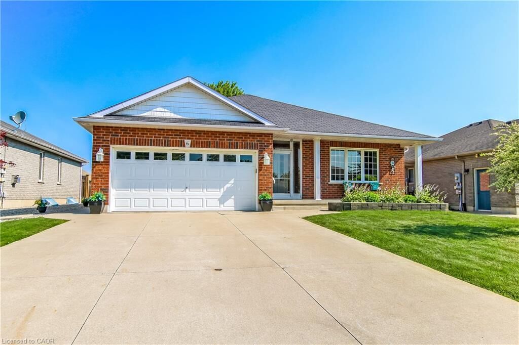 Property Photo: 6 Cats Paw Drive ON N0A 1N9