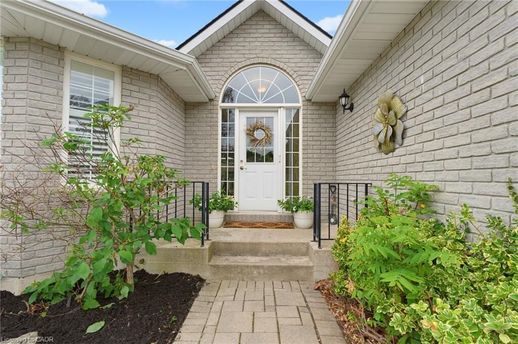 Property Photo:  13 Pine Ridge Crescent  ON N0A 1N3 