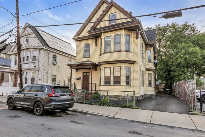 Property Photo:  7 Trenton St  MA 01841 