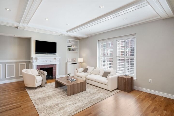 Property Photo:  10 Charlesgate East 502  MA 02215 