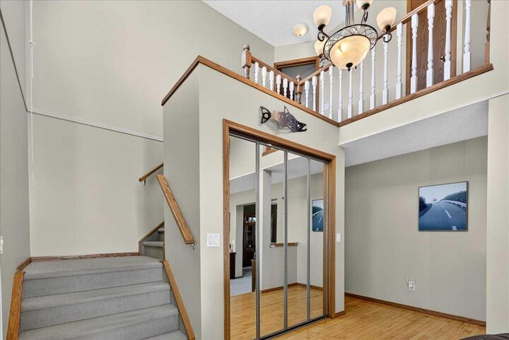 Property Photo:  14 Hawkdale Gate NW  AB T3G 2W6 