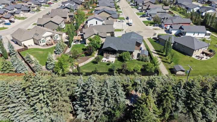 Property Photo:  24 Vermont Close  AB T4H 0C3 