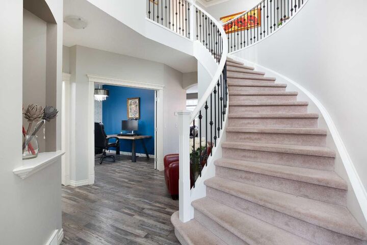 Property Photo:  90 Discovery Ridge Road SW  AB T3H 4R4 