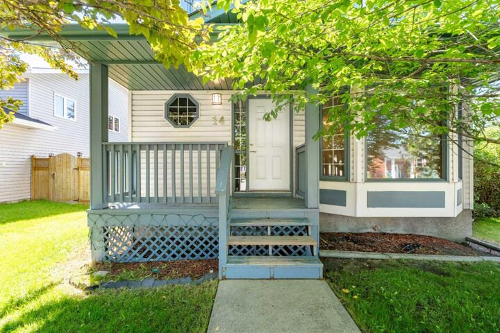 Property Photo:  14 Easterbrook Place SE  AB T4B 2H2 