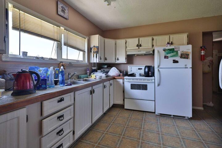 Property Photo: 218 3A Street AB T0K 2E0