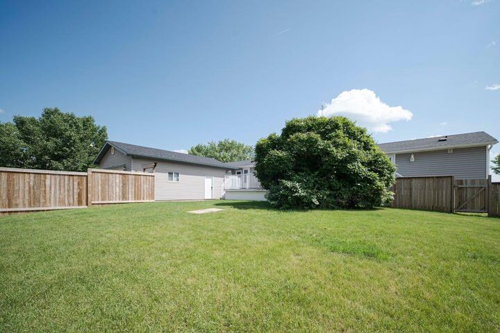 Property Photo: 125 Greenwich Lane AB T9H 3Z2