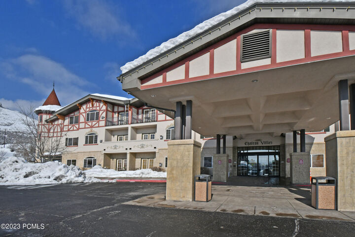 Property Photo: 840 W Bigler Lane 1002/1004 UT 84049