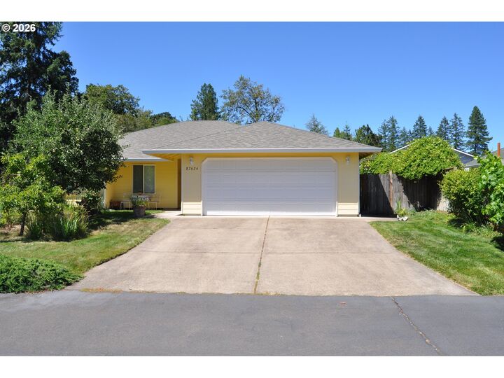 Property Photo:  87624 Trek Dr  OR 97487 