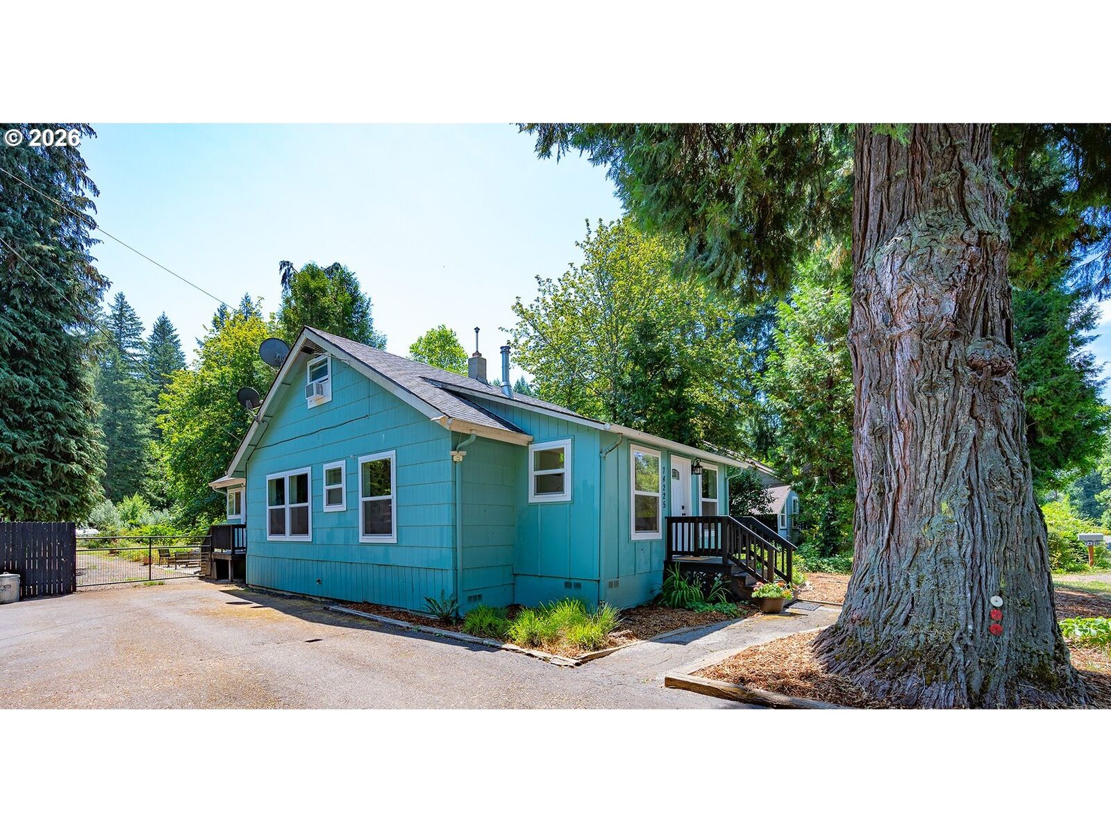 Property Photo:  74225 London Rd  OR 97424 