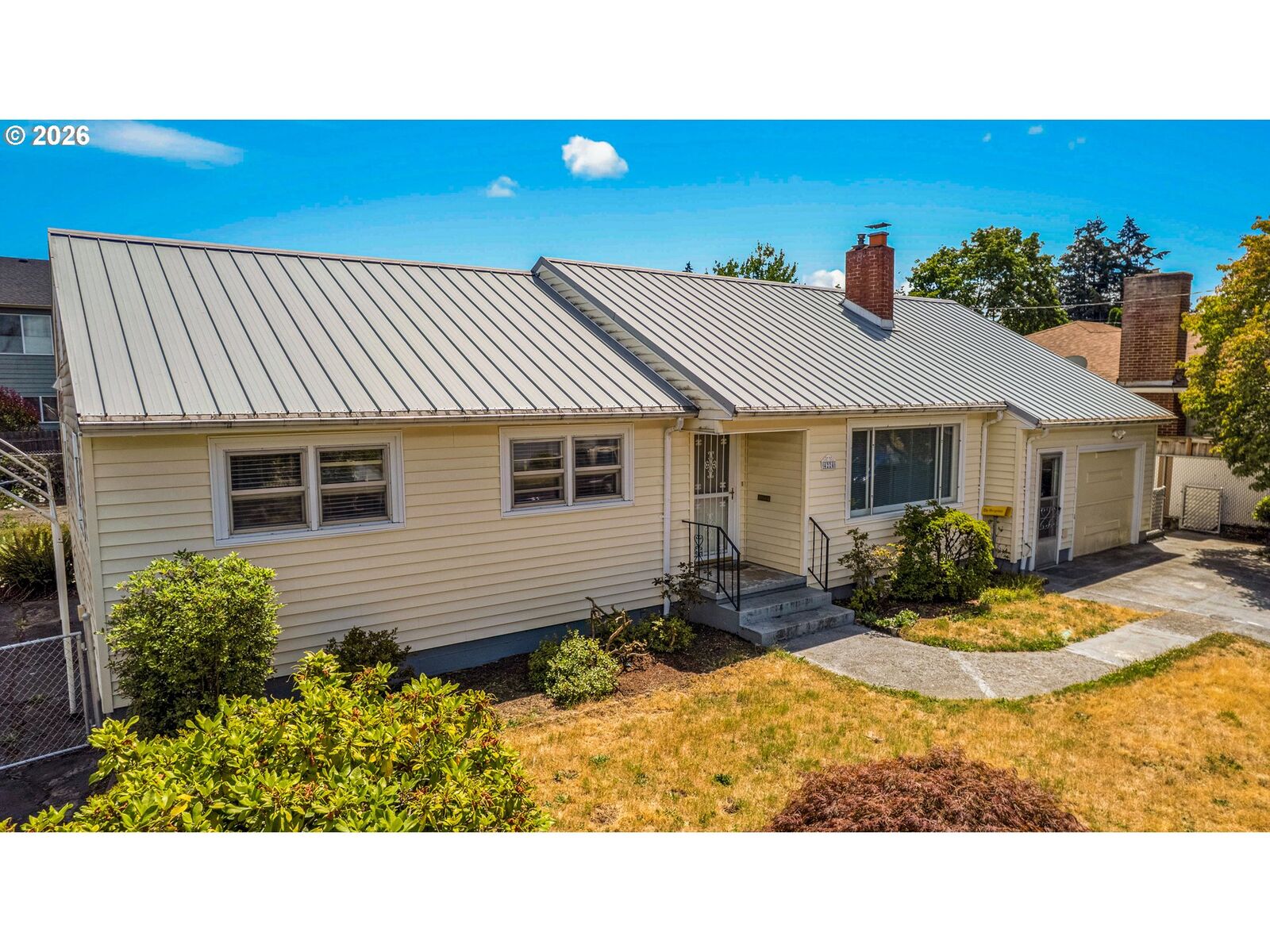 Property Photo:  4224 SE 88th Ave  OR 97035 