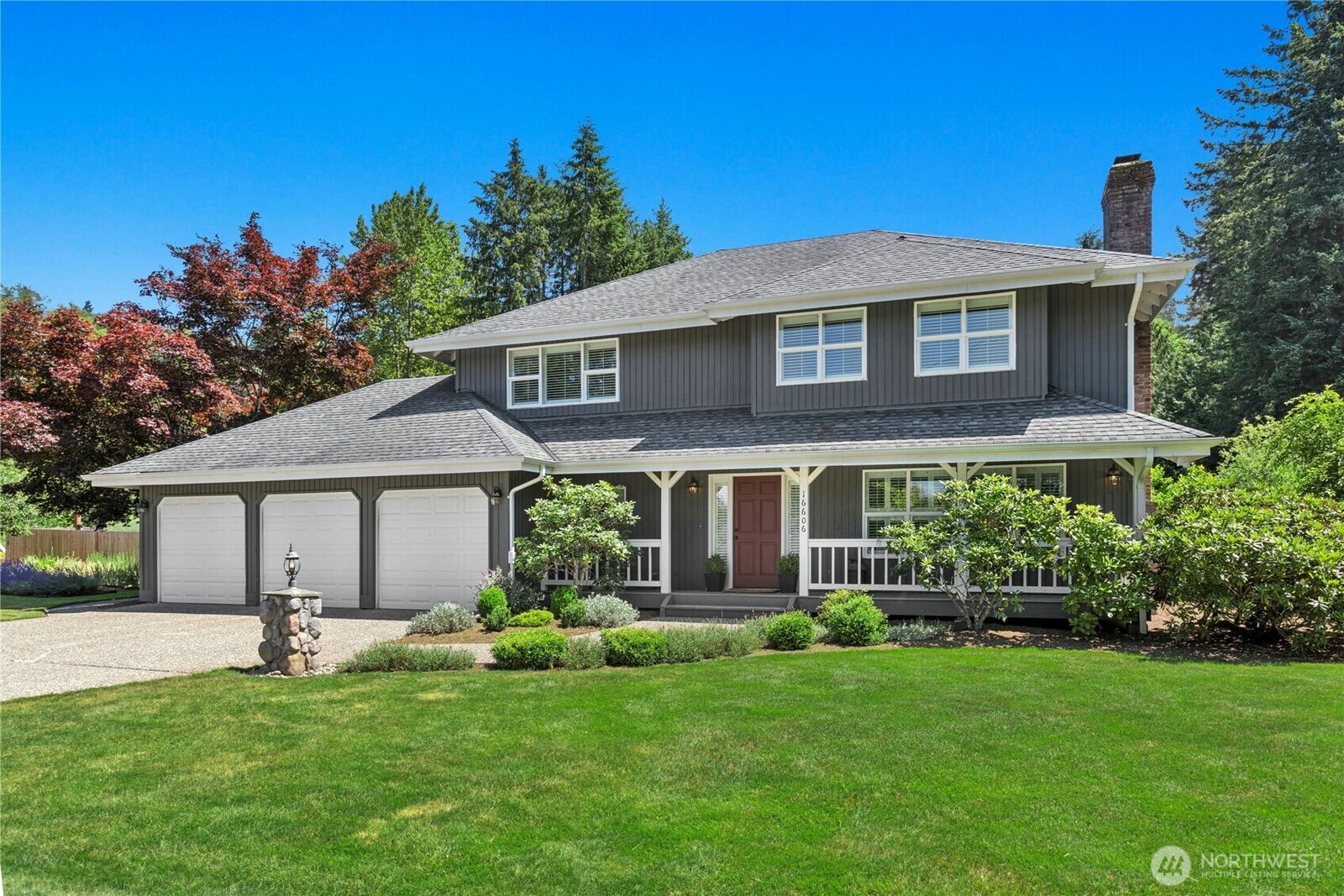 Property Photo: 16606 260th Avenue SE WA 98027