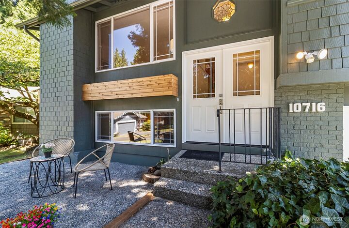 Property Photo:  10716  127th Avenue NE  WA 98033 