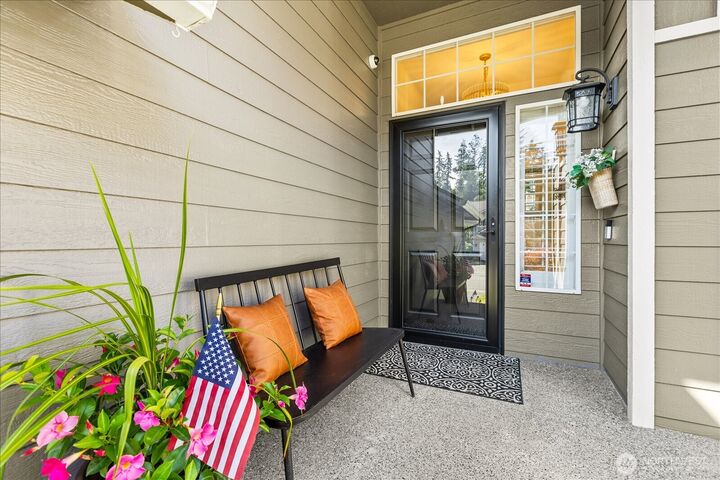 Property Photo: 13225 59th Avenue W WA 98026