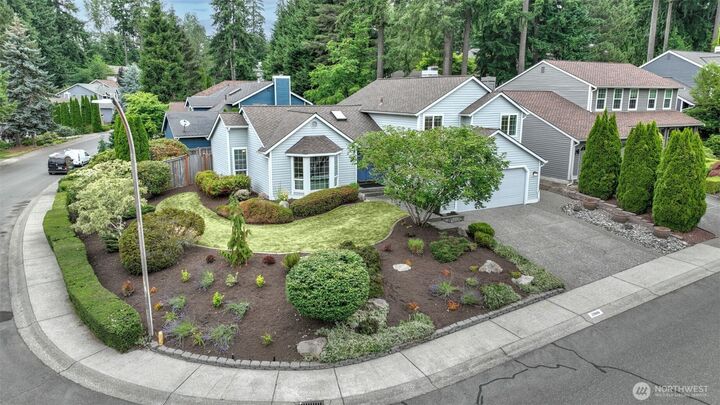 Property Photo:  23900 SE 42nd Place S  WA 98029 