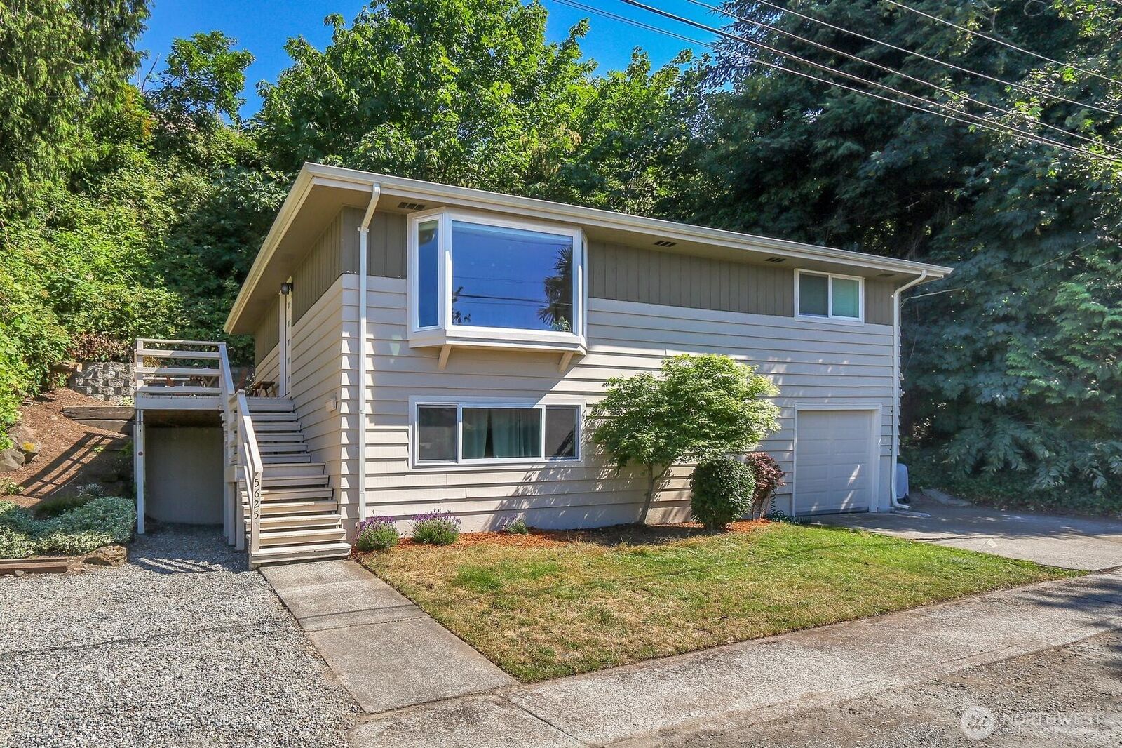 Property Photo: 5625 SW Teig Place WA 98116