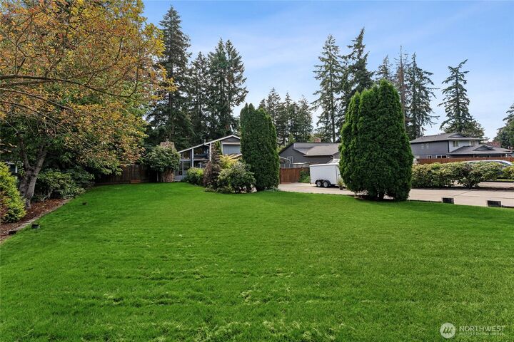 Property Photo:  8201  179th Avenue E  WA 98391 