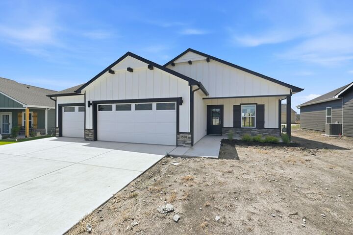Photo de la propriété:  1570 N Emerald Valley Dr  KS 67110 