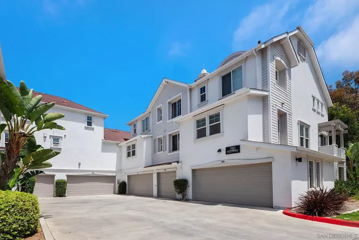 Property Photo: 750 Harbor Cliff Way 105 CA 92054
