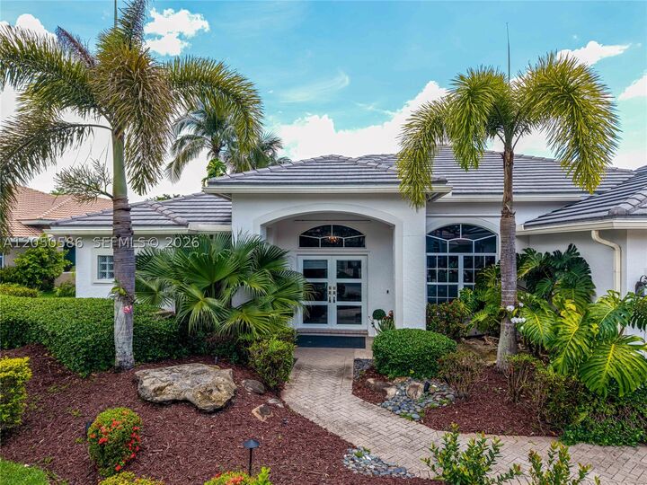 Property Photo: 3855 Oak Ridge Cir FL 33331