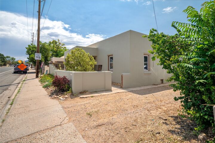Property Photo: 1724 Paseo De Peralta NM 87501