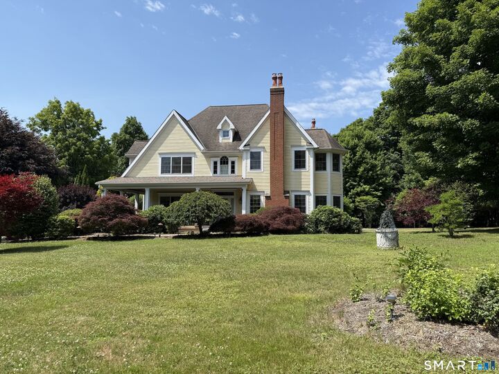 Property Photo:  2 Ventres Way  CT 06013 