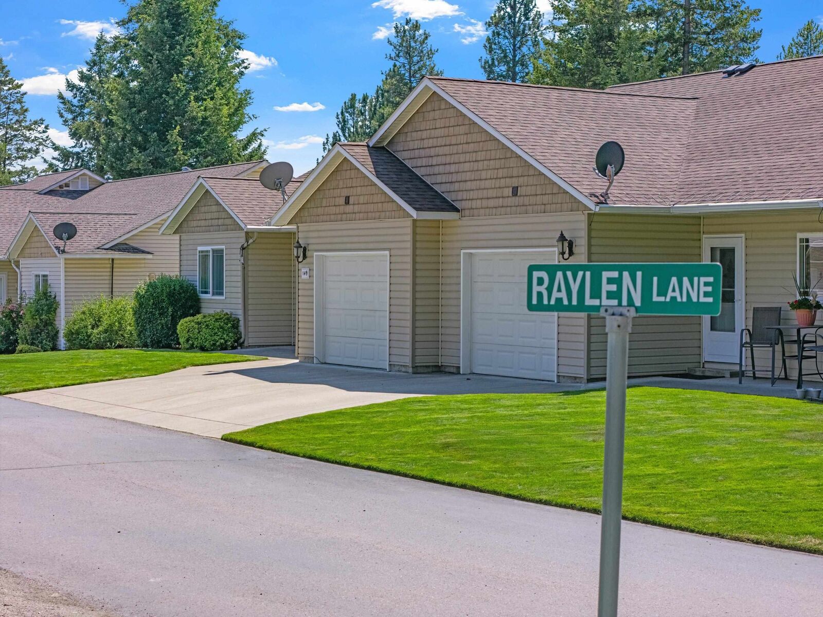 Property Photo:  149 Raylen Ln  WA 99156 
