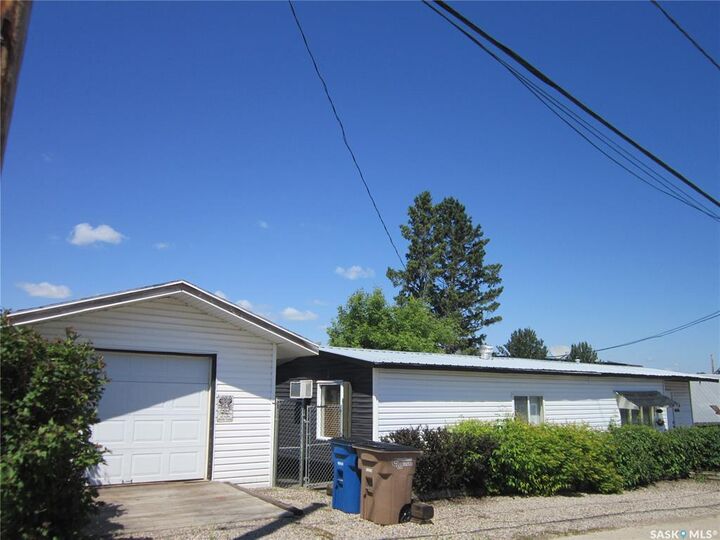 Property Photo:  116 Riverside Drive  SK S0J 2C0 