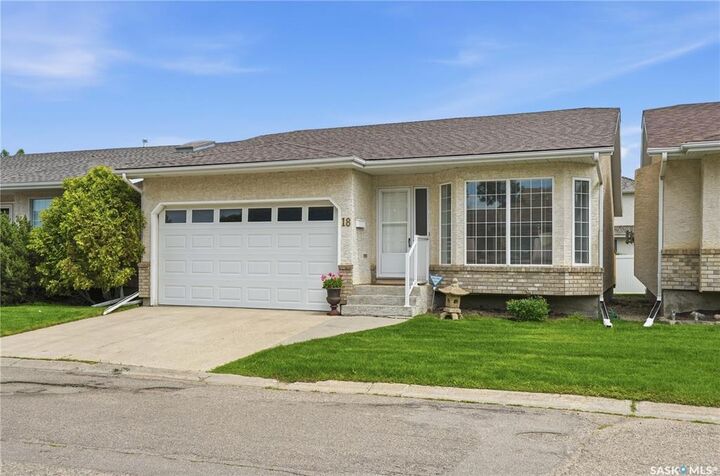 Property Photo: 18 Greensboro Drive SK S4S 7G1