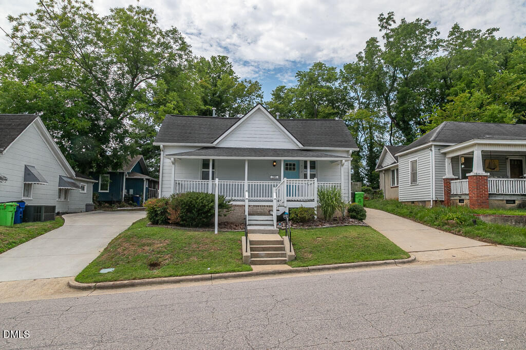 Property Photo: 410 Bledsoe Avenue NC 27601
