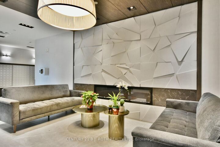 Property Photo:  58 Lakeside Terrace 112  ON L4M 0L5 