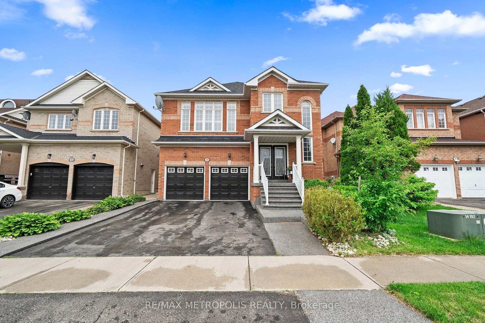 Property Photo: 80 Ryegrass Crescent ON L7A 3J9