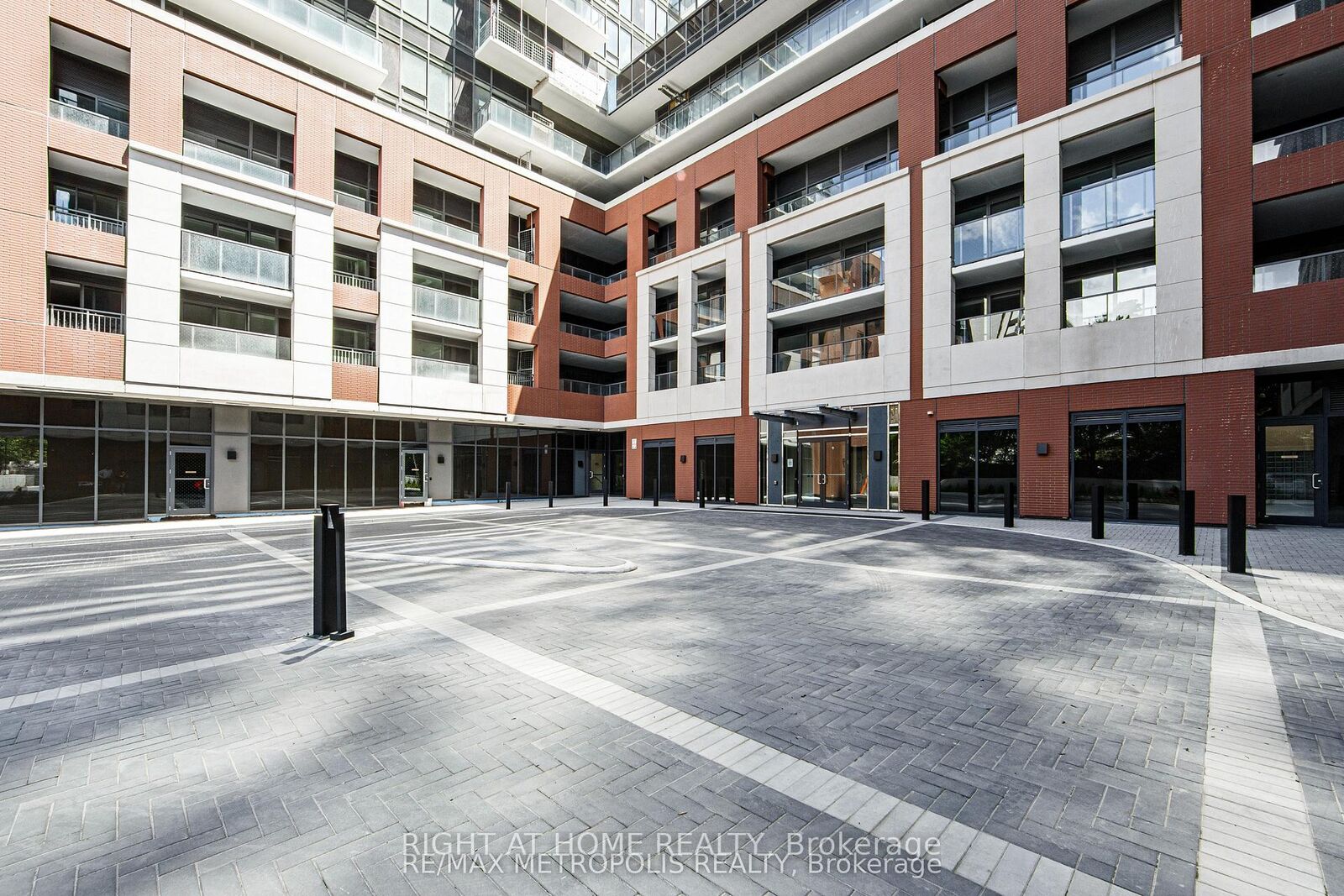 Property Photo:  4010 Eglinton Avenue W 331  ON M9A 0G5 