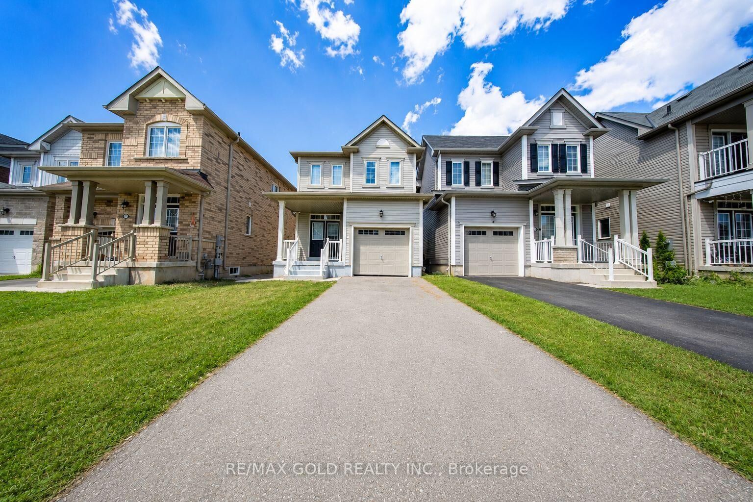 Property Photo: 8721 Pawpaw Lane ON L2H 2Y6