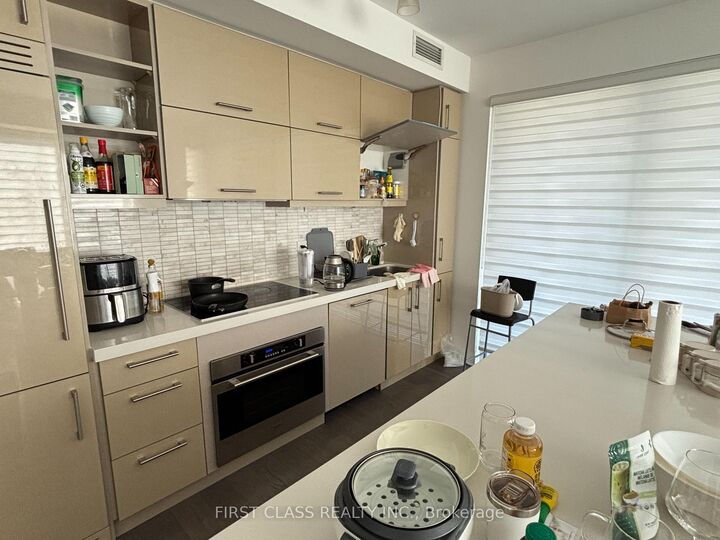 Property Photo: 1080 Bay Street 1110 ON M5S 0A5