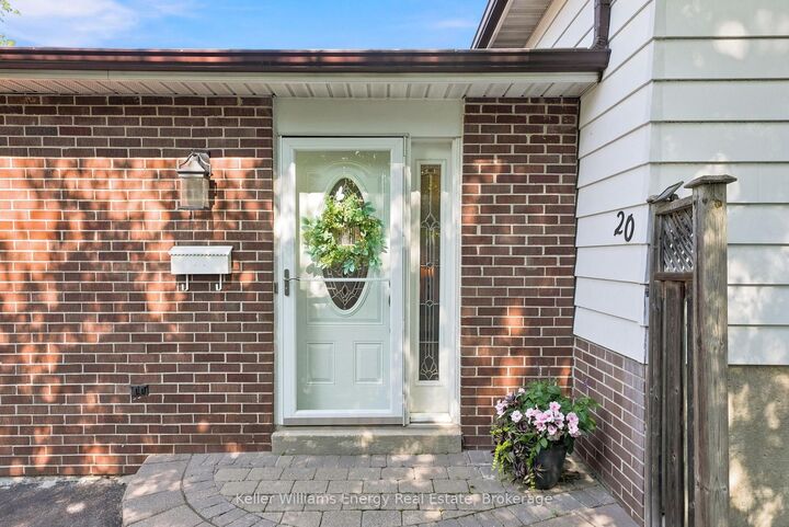 Property Photo:  20 Proud Grove  ON M1B 1S2 