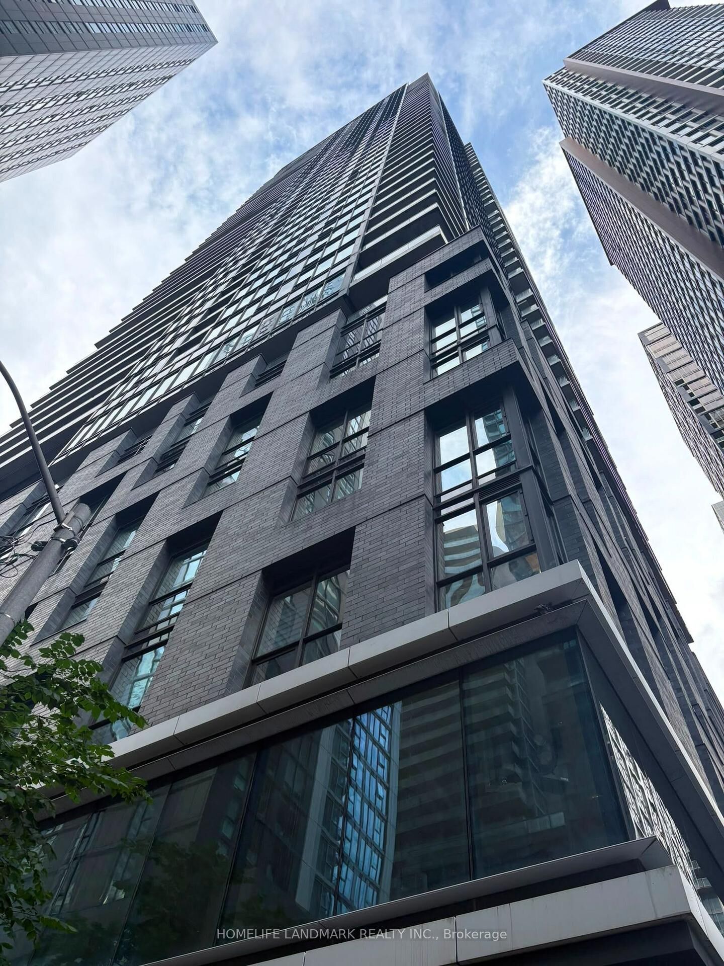 Property Photo:  115 Blue Jays Way 621  ON M5V 0N4 