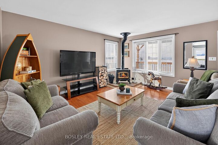 Property Photo: 910 Holloway Bay Road ON L0S 1N0