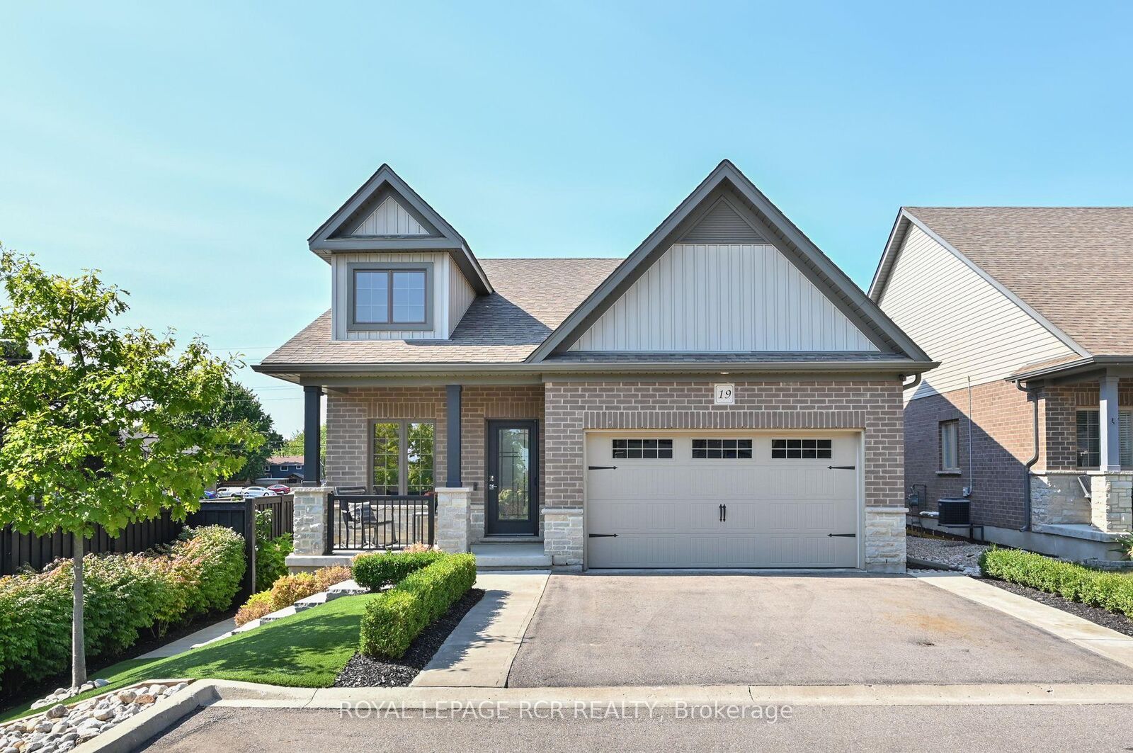 Property Photo: 19 Dover Lane ON N1M 0E6