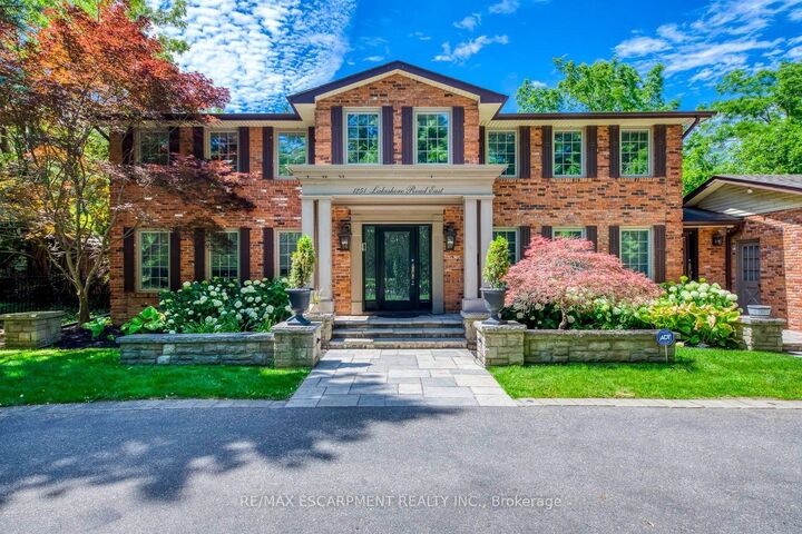 Property Photo: 1251 Lakeshore Road E ON L6J 1L5